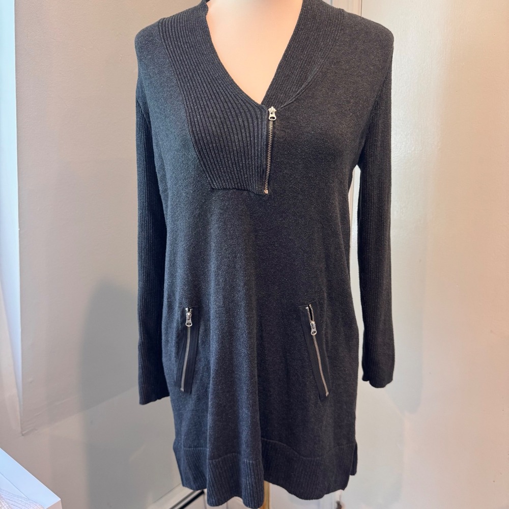 eight eight eight Gray Quarter Zip Tunic Sweater Versatile Layer | Size L